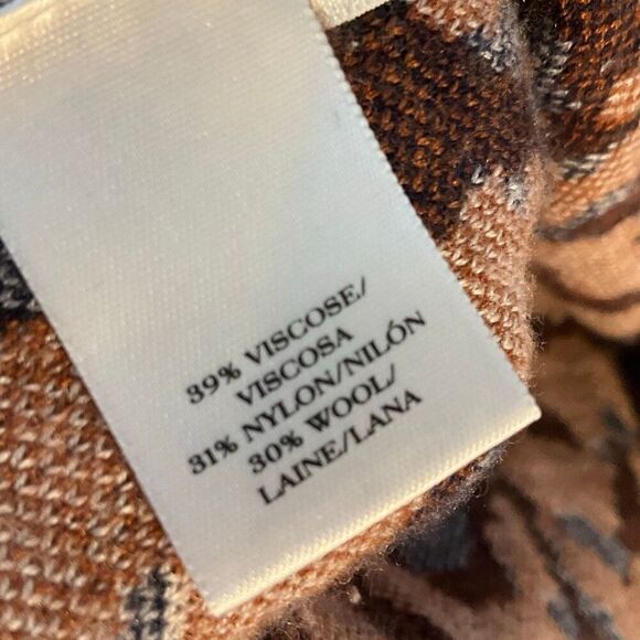 Ann Taylor Scoopneck 3/4 Sleeve Animal Print Sweater. S. Wool Blend - Picture 11 of 13